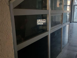 业主在新建筑中的黑框 — 来自开发商和业主的房地产搜索引擎 GEOLN.COM. 照片 8