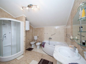 克罗地亚海边的别墅，斯普利特斯科-达尔马廷斯卡，马卡尔斯卡 — 来自开发商和业主的房地产搜索引擎 GEOLN.COM. 照片 11