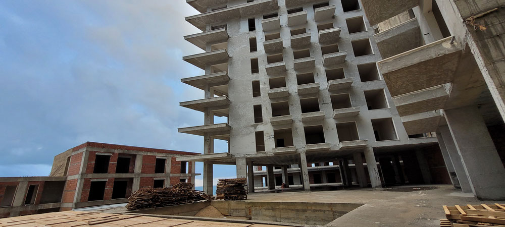 Mieszkanie w czarnej ramie nad morzem Shengjin, Albania — Wyszukiwarka nieruchomości od deweloperów i właścicieli GEOLN.COM. Zdjęcie 1