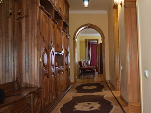 巴统中心一个孤立院子的公寓 — 来自开发商和业主的房地产搜索引擎 GEOLN.COM. 照片 5