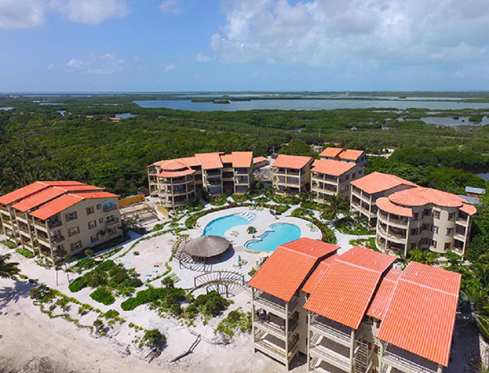 Недвижимость в The Residences At Barrier Reef Condos — смотрите на поисковике недвижимости GEOLN.COM. Фото 1