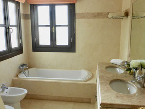 Villa 6 bedrooms 950 m² in Montemayor, Spain — Find off-plan property or real estate resale directly from developers and owners GEOLN.COM. Photo 25