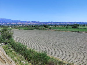 A 400 m de la carretera Pamukkale – Villa independiente de 3 plantas 6+1 – ¡Adecuada para familias numerosas y como inversión! — Encuentre propiedades fuera del plan o reventa de bienes inmuebles directamente de desarrolladores y propietarios GEOLN.COM. Foto 39