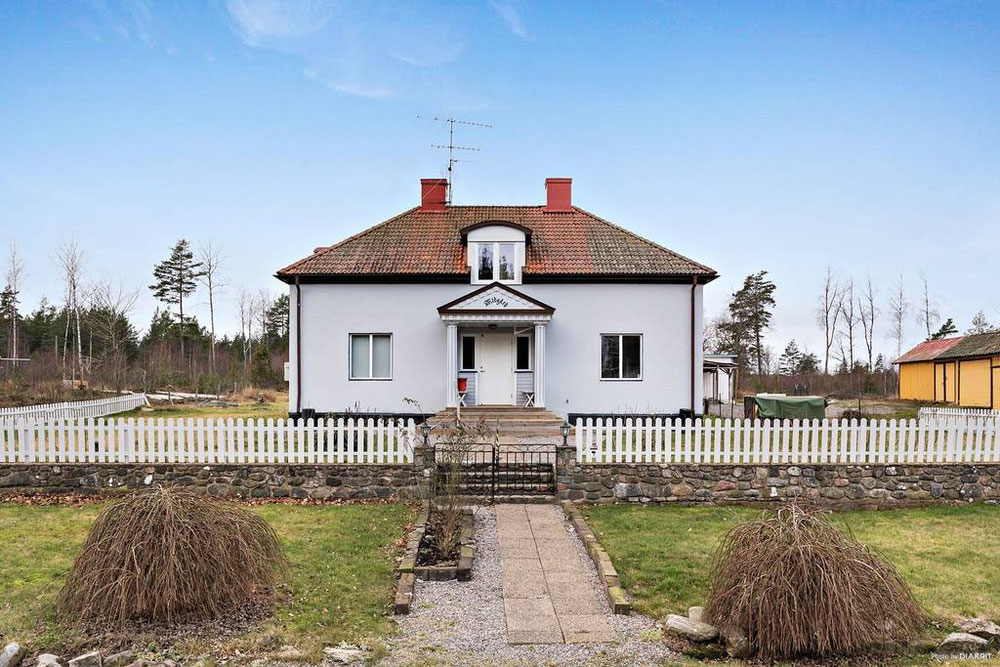 Real estate in Bottna Midgard 1 — look at the real estate search engine GEOLN.COM. Photo 1