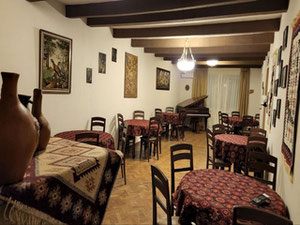 Negocio activo en el corazón de Tbilisi: casa de huéspedes y restaurante — Encuentre propiedades fuera del plan o reventa de bienes inmuebles directamente de desarrolladores y propietarios GEOLN.COM. Foto 6