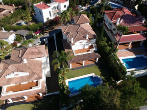 فيلا 4 غرف نوم 433 متر مربع في Guadalmina Alta ، إسبانيا — ابحث عن عقار قيد الإنشاء أو عقار معاد بيعه مباشرة من المطورين والملاك GEOLN.COM. صورة فوتوغرافية 22