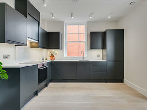 Real estate in Friston House — look at the real estate search engine GEOLN.COM. Photo 2