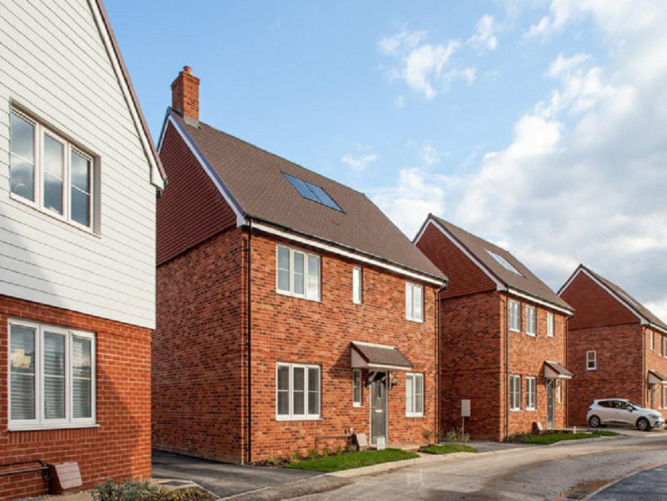 Real estate in Westvale Park by Charles Church — look at the real estate search engine GEOLN.COM. Photo 1