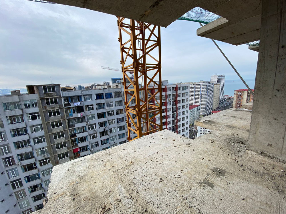 Czarna ramka obok morza — Wyszukiwarka nieruchomości od deweloperów i właścicieli GEOLN.COM. Zdjęcie 1