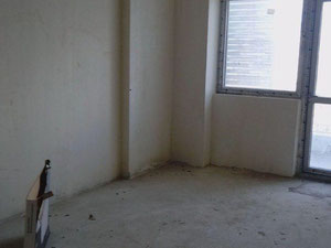 在新建筑中出售的黑色框架 — 来自开发商和业主的房地产搜索引擎 GEOLN.COM. 照片 9