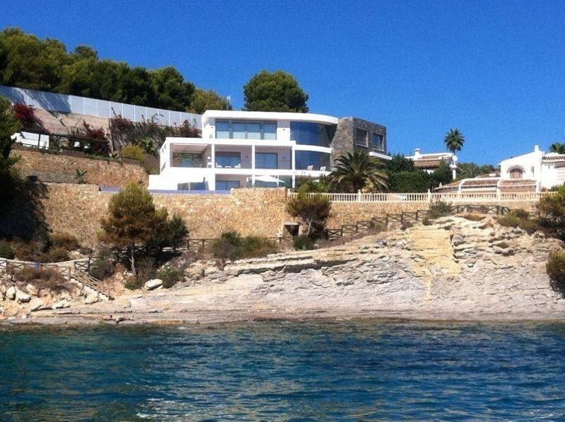 ვილა ესპანეთში, ვალენსია, კალპე — უძრავი ქონების ყიდვა და მფლო ბელებისგან GEOLN.COM. ფოტო 1