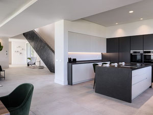 Villa 5 bedrooms 650 m² in El Paraiso, Spain — Find off-plan property or real estate resale directly from developers and owners GEOLN.COM. Photo 6