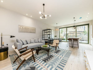 Real estate in Rosebery Villas — look at the real estate search engine GEOLN.COM. Photo 3