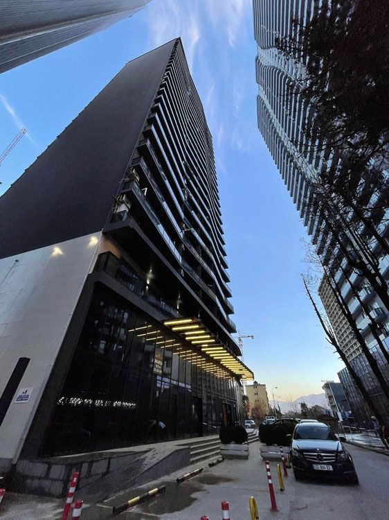 出售三房公寓 — 来自开发商和业主的房地产搜索引擎 GEOLN.COM. 照片 1