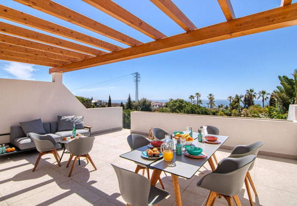 Dom miejski 4 sypialnie 178 m² w Carvajal, Hiszpania