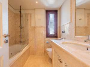 顶层公寓 3 卧室 126 平方米，位于西班牙埃斯特波纳 — 来自开发商和业主的房地产搜索引擎 GEOLN.COM. 照片 26