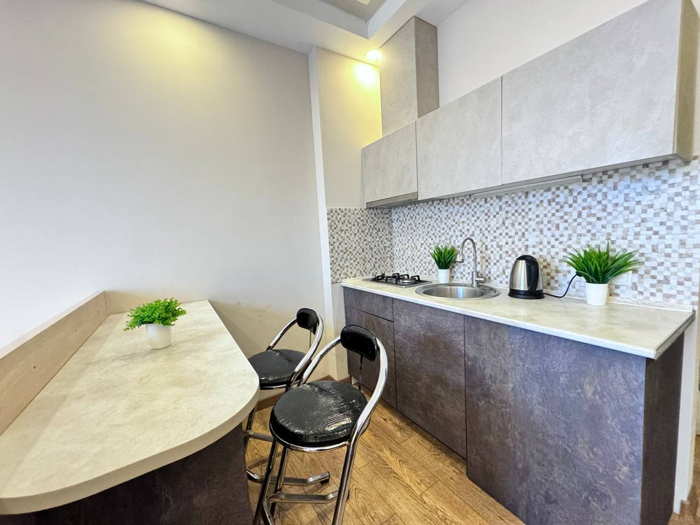 出售带有英雄大道景观的单间公寓 — 来自开发商和业主的房地产搜索引擎 GEOLN.COM. 照片 1