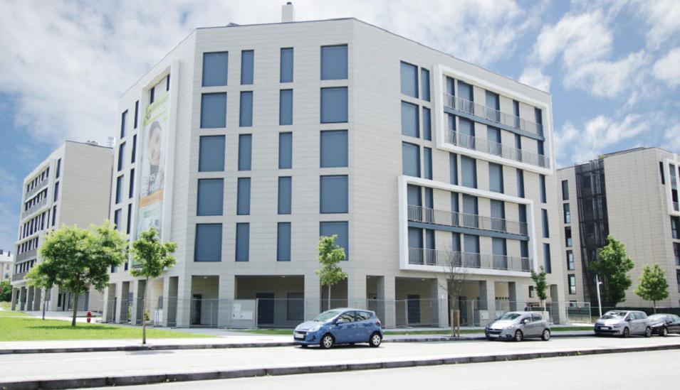 Real estate in Plaza Sur 3 — look at the real estate search engine GEOLN.COM. Photo 1