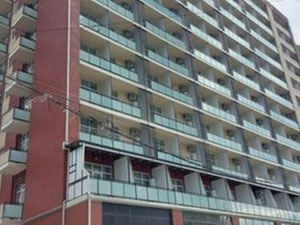 巴统白框公寓 — 来自开发商和业主的房地产搜索引擎 GEOLN.COM. 照片 2