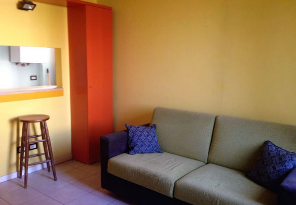 İtalya'da deniz kenarında büyük bir şehirde daireler, Pescara