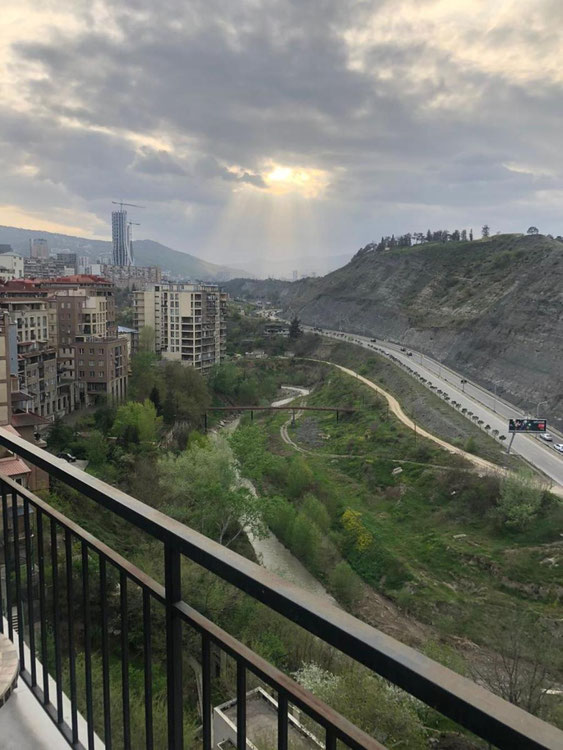 Продається квартира — Пошуковик нерухомості від забудовників і власників GEOLN.COM. Фото 1