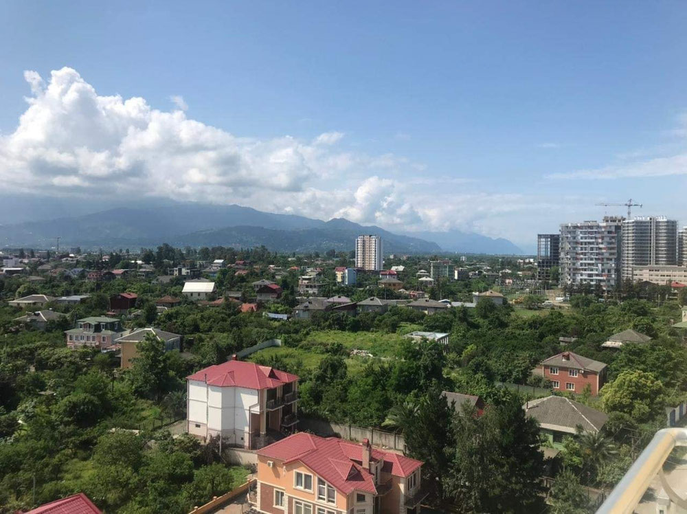 Zweizimmerwohnung auf der Straße. — Immobilien-Suchservice von Bauträgern und Eigentümern GEOLN.COM. Foto 1