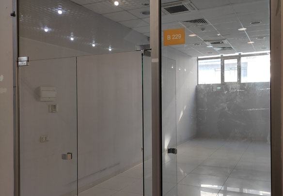 Продається офісне/комерційне приміщення в Тбілісі.