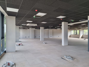 مكتب للإيجار — ابحث عن عقار قيد الإنشاء أو عقار معاد بيعه مباشرة من المطورين والملاك GEOLN.COM. صورة فوتوغرافية 6