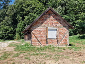 Large plot with three residential houses in Potocani (Bosnia) — Find off-plan property or real estate resale directly from developers and owners GEOLN.COM. Photo 2