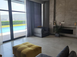 Ексклюзивна панорамна смарт-вілла на продаж у Тбілісі – 5 спалень, спа, басейн, ліфт, винний погріб — Пошуковик нерухомості від забудовників і власників GEOLN.COM. Фото 5