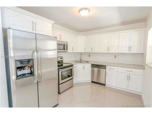 美国房子，佛罗里达州，海厄利亚 — 来自开发商和业主的房地产搜索引擎 GEOLN.COM. 照片 8