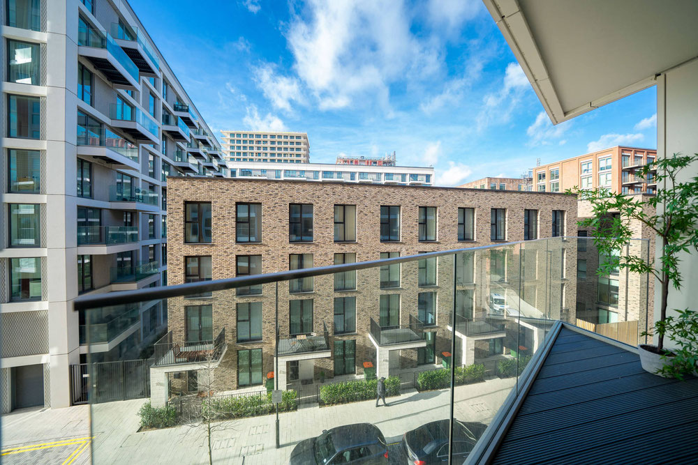 房地产在 Royal Wharf — look at the real estate search engine GEOLN.COM. 照片 1