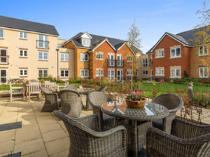 Real estate in Edward Place — look at the real estate search engine GEOLN.COM. Photo 2