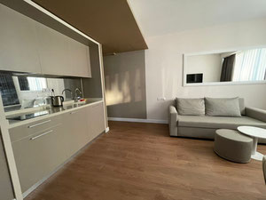 出售 Alliance Palace 的公寓 — 来自开发商和业主的房地产搜索引擎 GEOLN.COM. 照片 2