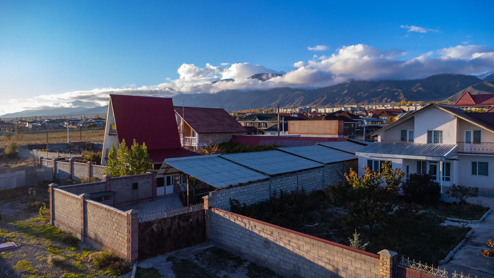 Sprzedaje się działkę z domem, mini hotelem — Wyszukiwarka nieruchomości od deweloperów i właścicieli GEOLN.COM. Zdjęcie 1