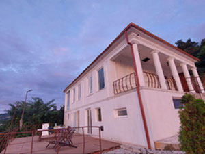 签名 Bagrationi 别墅出售 180度海景 2000M2 在 马欣贾乌里 — 来自开发商和业主的房地产搜索引擎 GEOLN.COM. 照片 4