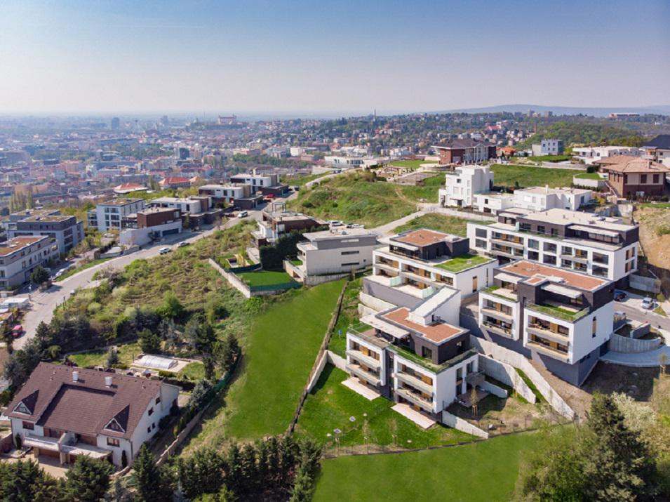 נדל"ן ב Na Kolibe Residence — עיין במנוע חיפוש הנדל"ן GEOLN.COM. תמונה 1