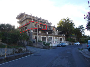 意大利的海边公寓，圣尼古拉阿尔塞拉 — 来自开发商和业主的房地产搜索引擎 GEOLN.COM. 照片 6