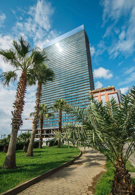 出售ORBI BEACH TOWER的公寓 — 来自开发商和业主的房地产搜索引擎 GEOLN.COM. 照片 1