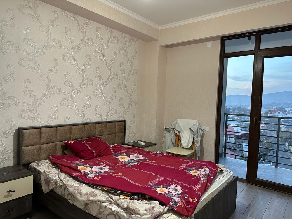 נמכרת דירה בטביליסי — חיפוש נדל"ן מפרטי ומקבלן GEOLN.COM. תמונה 1