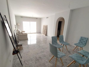 ბინა 2 ოთახიანი 120 მ² პუერტო ბანუსში — Playa del Duque, ესპანეთი — უძრავი ქონების ყიდვა და მფლო ბელებისგან GEOLN.COM. ფოტო 2