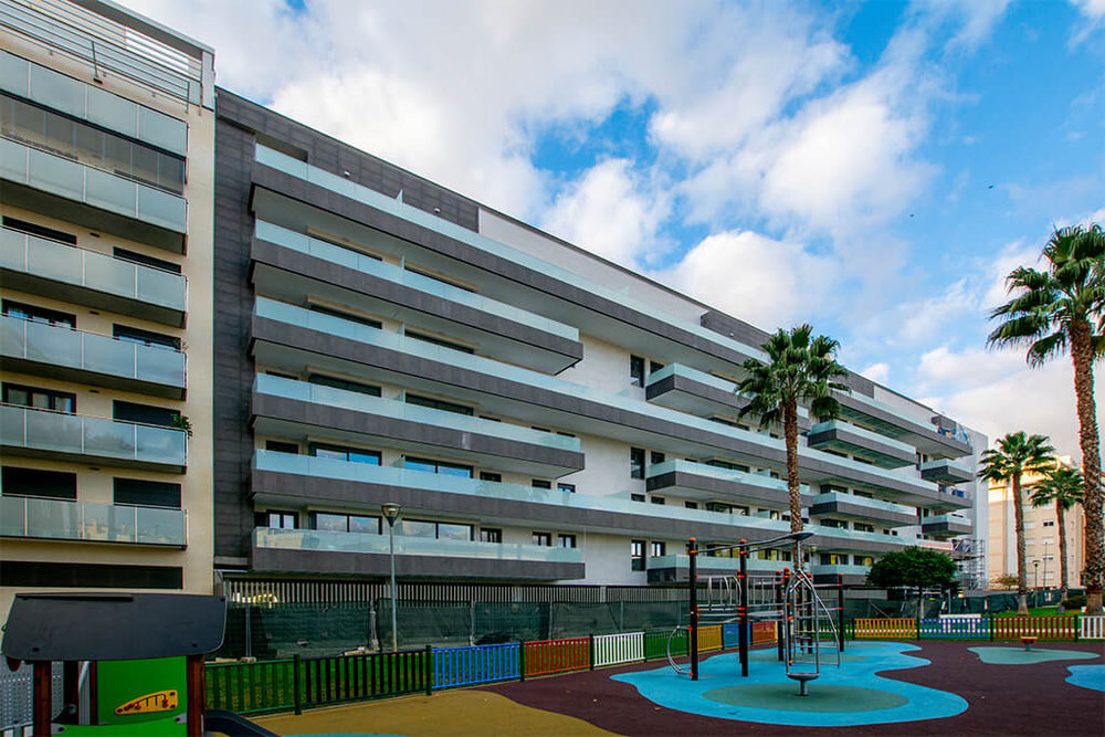 房地产在 LAR Universia — look at the real estate search engine GEOLN.COM. 照片 1