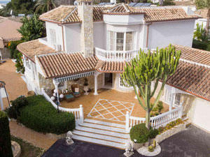 Villa 5 bedrooms 430 m² in Elviria, Spain — Find off-plan property or real estate resale directly from developers and owners GEOLN.COM. Photo 38