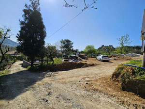 Se vende un terreno con vista al mar y a las montañas — Encuentre propiedades fuera del plan o reventa de bienes inmuebles directamente de desarrolladores y propietarios GEOLN.COM. Foto 3