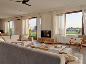 Villa Komplex Drei Zimmer — Immobilien-Suchservice von Bauträgern und Eigentümern GEOLN.COM. Foto 8