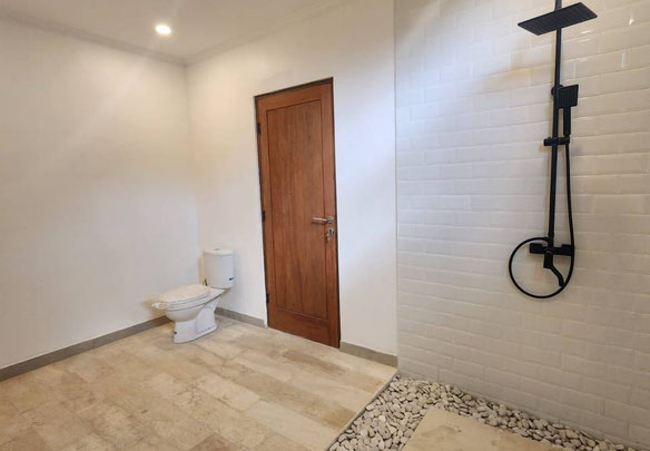 וילה מודרנית עם בריכה