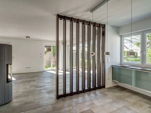 Real estate in Modernes Familiendomizil mit Luxus-Ausstattung — look at the real estate search engine GEOLN.COM. Photo 4