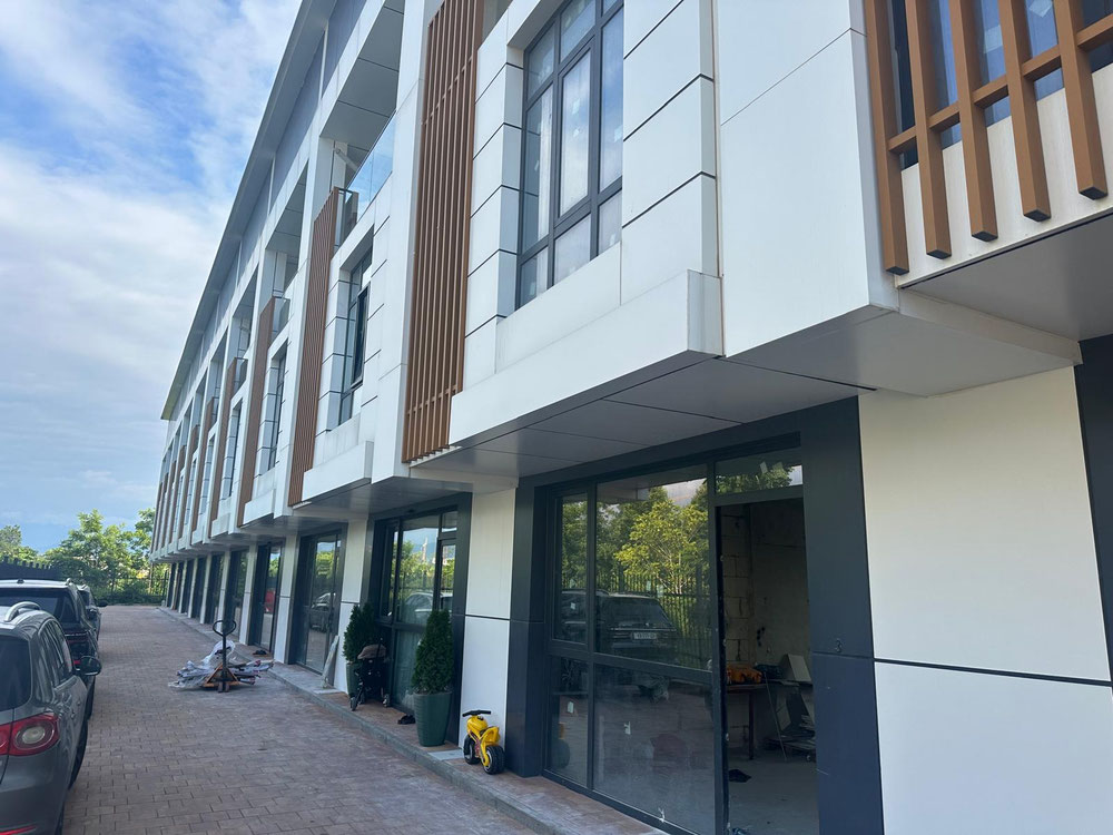 For sale villa 180 m2 in Batumi — Find off-plan property or real estate resale directly from developers and owners GEOLN.COM. Photo 1
