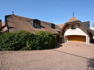 Villa in Switzerland, Blonie — Find off-plan property or real estate resale directly from developers and owners GEOLN.COM. Photo 4