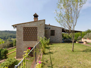 منزل قروي في إيطاليا ، توسكانا ، سان جيميجنانو — ابحث عن عقار قيد الإنشاء أو عقار معاد بيعه مباشرة من المطورين والملاك GEOLN.COM. صورة فوتوغرافية 12